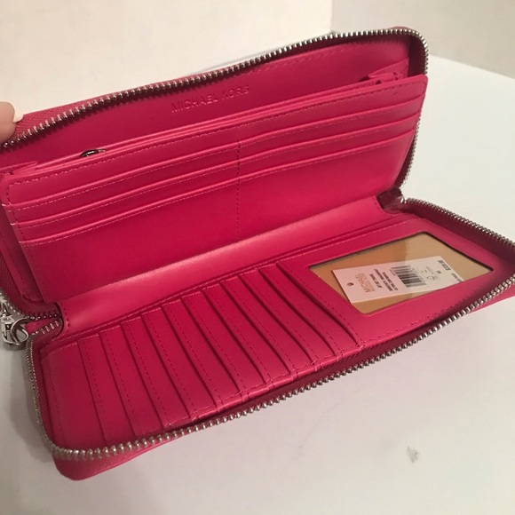NWT Michael Kors Women's Large Quilted Vegan Leather Zip Around Wallet Pink - Picture 11 of 13